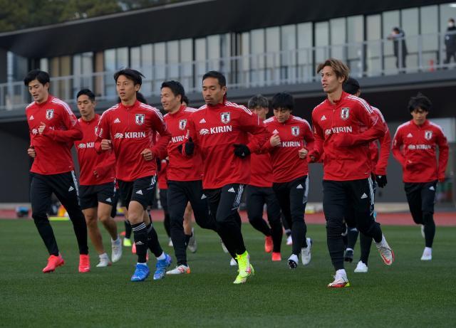 九游体育官方注册-日本队首训残阵不误上强度 森保一笃定433战国足